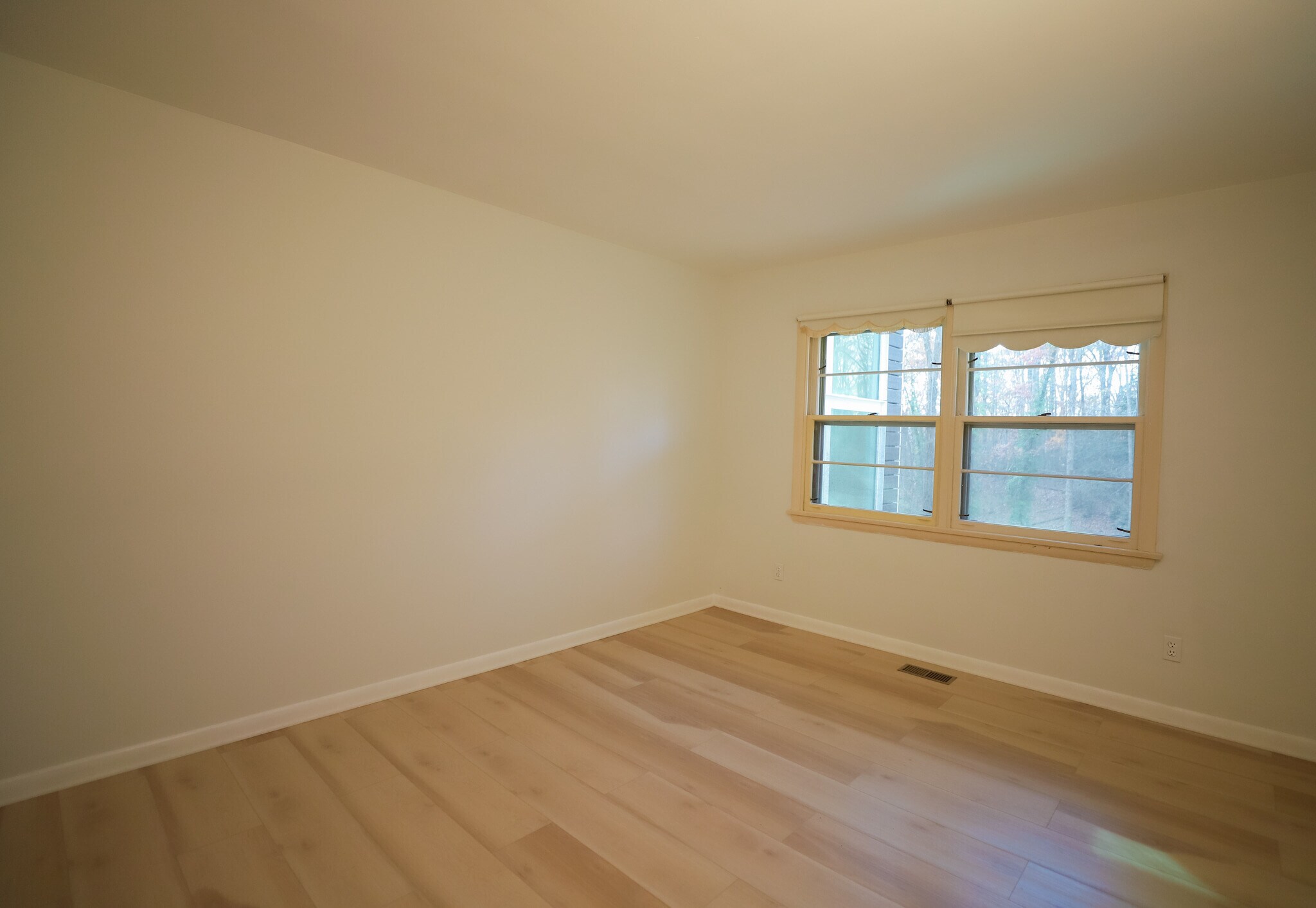 Bedroom 2 - 3916 Malcolm Ct