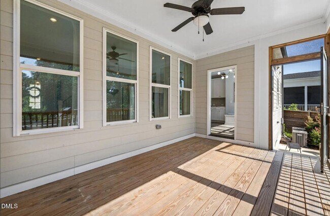 Building Photo - 217 Tumbling River Dr