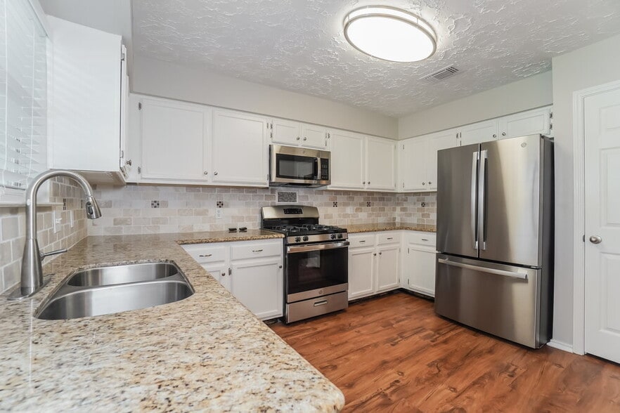 Building Photo - 18014 Glenledi Dr