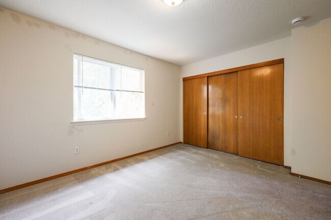 Building Photo - 2829 SE 90th Pl