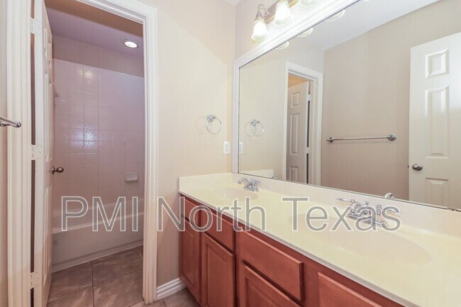 Building Photo - 2677 Pine Trail Dr