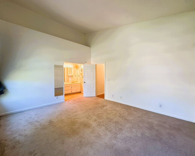 Building Photo - 2172 Dolen Pl