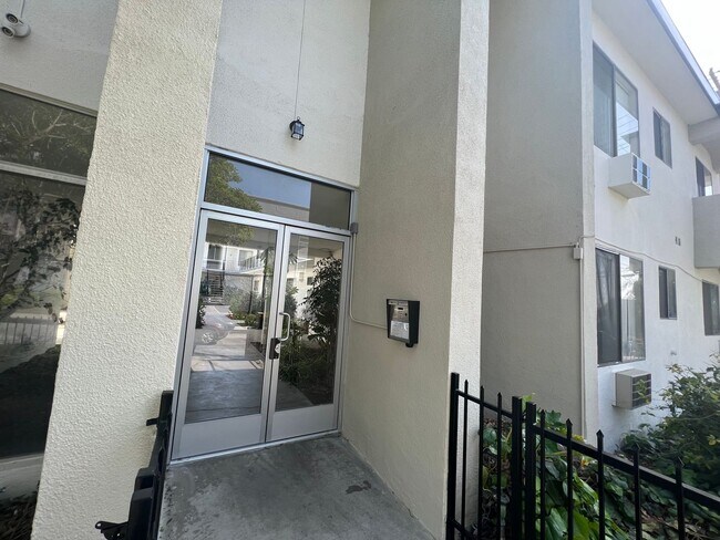 Building Photo - 7766 Wyngate St