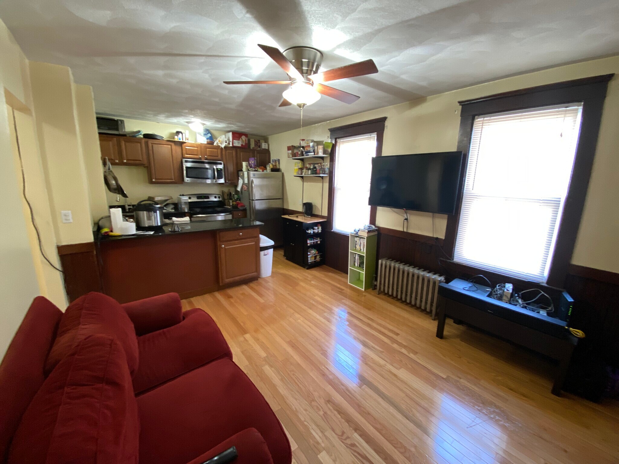 Building Photo - 221 Holland St