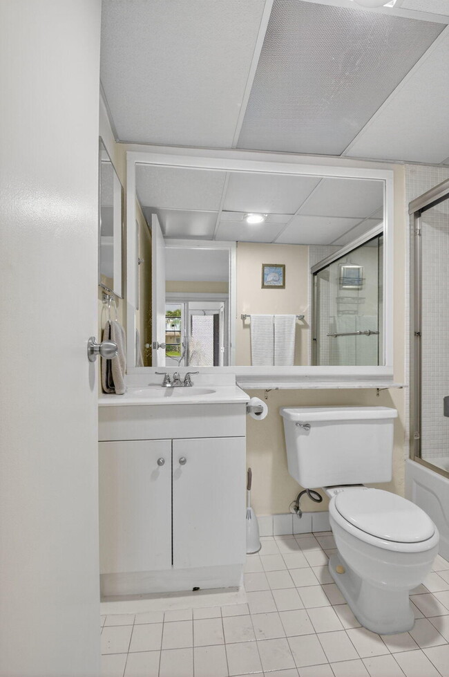 Building Photo - 359 Saxony Trail