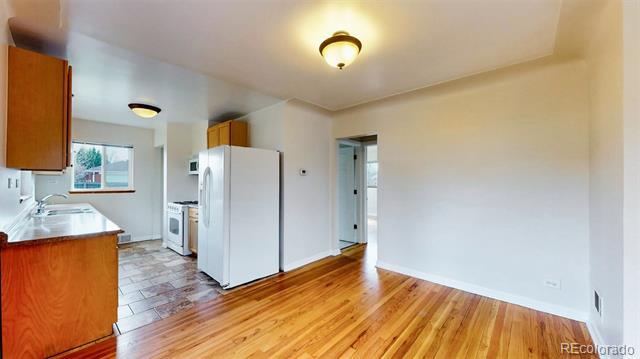 Building Photo - 3700 E 30th Ave