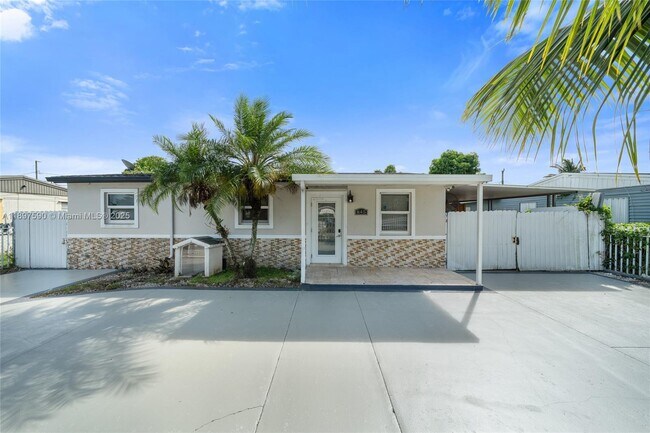 Primary Photo - 845 NW 2nd St