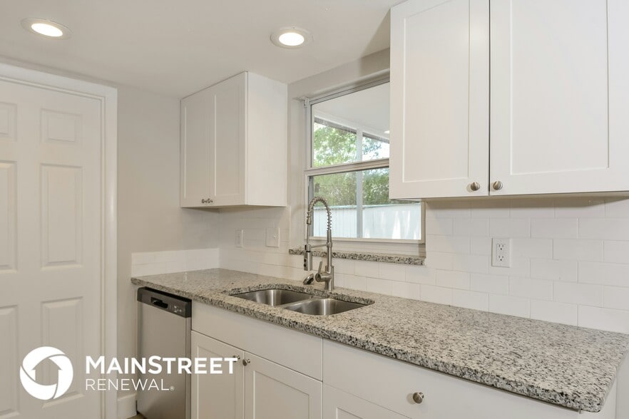 Building Photo - 4680 Cronin Dr