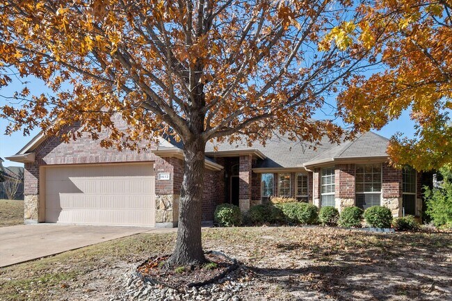 Building Photo - 1613 Country Hills Dr