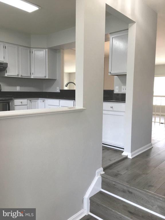 Building Photo - 12497 Manchester Way