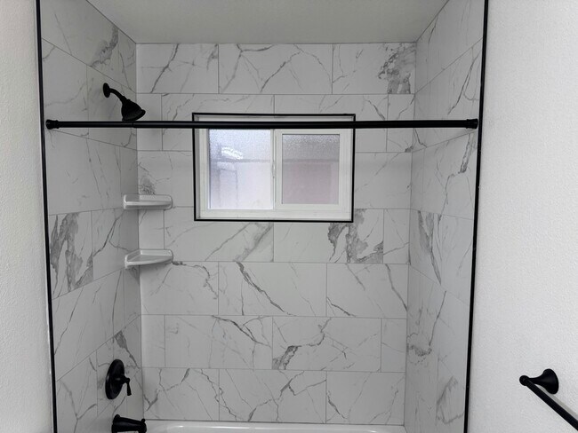 Building Photo - 2118 N Glenn Ave