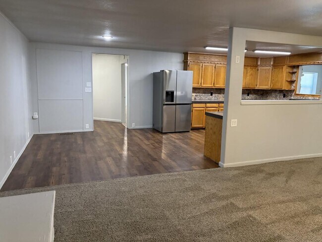 Building Photo - 17822 S Bryant Rd
