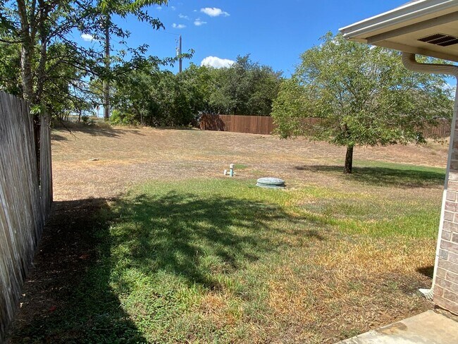 Building Photo - 160 Satch Dr