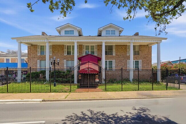 Building Photo - 2507 Montrose Blvd