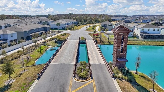 Building Photo - 32705 Brooks Hawk Ln