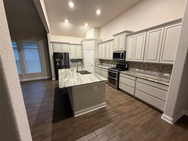 Building Photo - 135 Bloomhill Pl