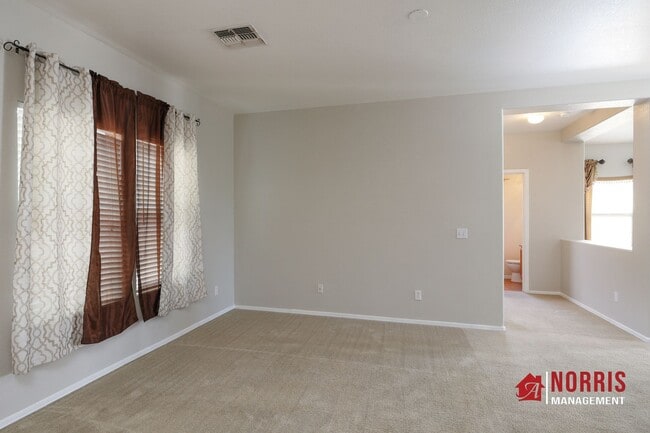 Building Photo - Beautiful Large Home in Casa Grande