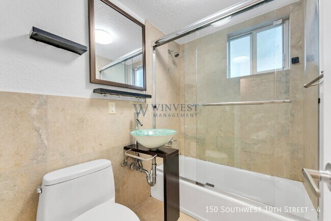 Building Photo - 150 SW 10th St