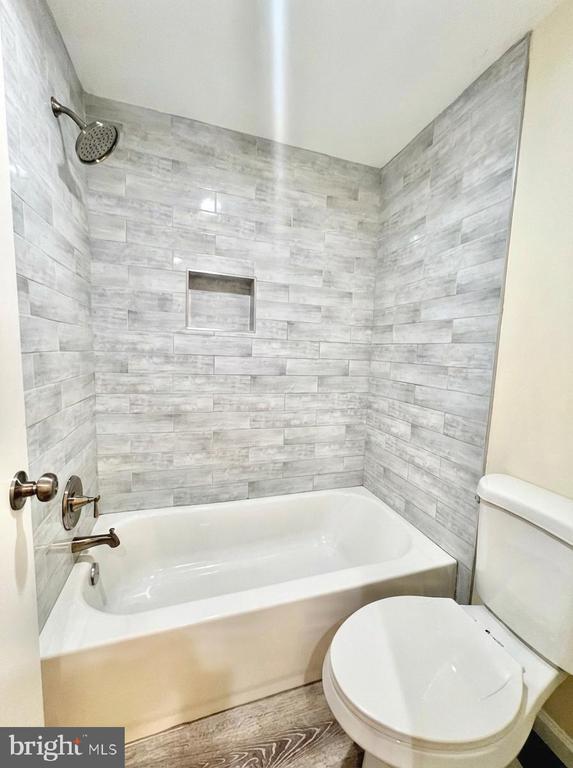 Building Photo - 4342 Pembrook Village Dr