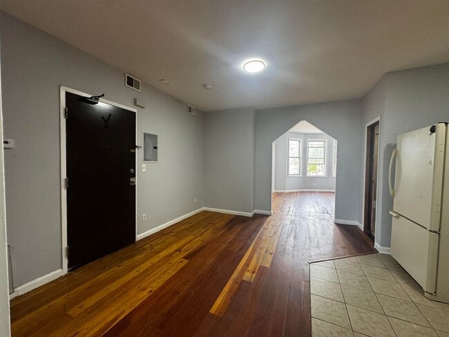Building Photo - 565 Ocean Ave