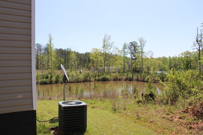 Building Photo - 818 W Grantville Rd