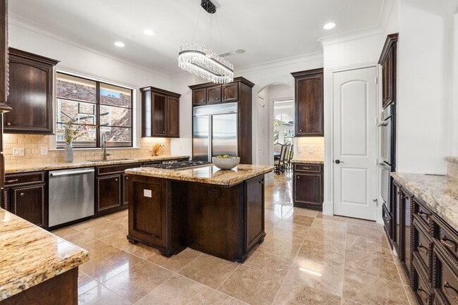 Building Photo - 4134 Bellefontaine