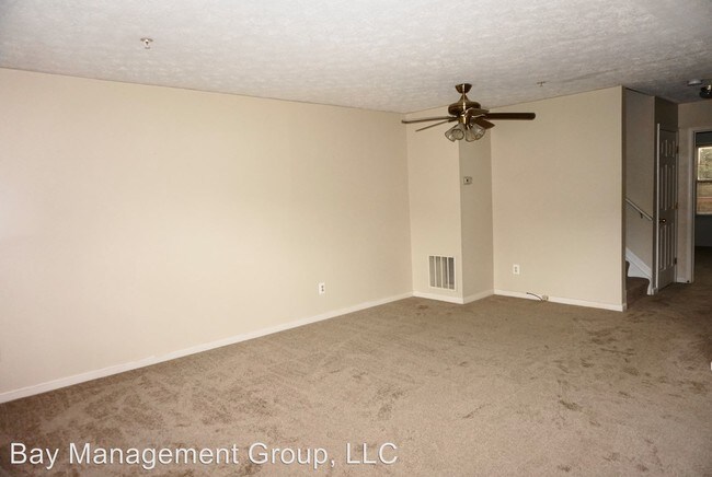 Building Photo - 4 br, 3 bath House - 521 Green Valley Court