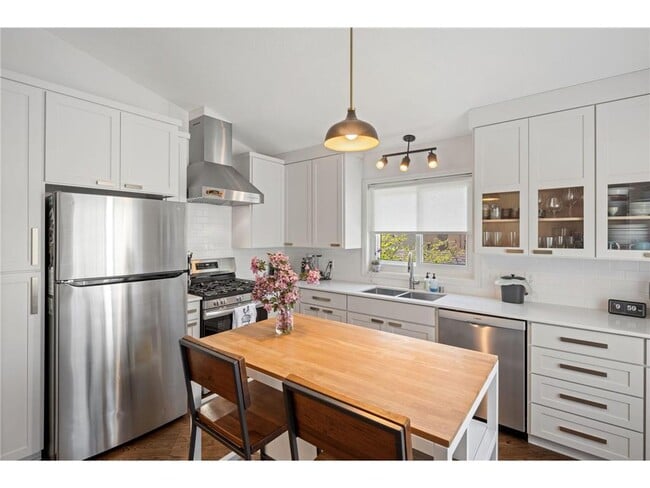 Building Photo - 1313 3rd St NE