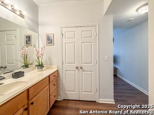 Building Photo - 6160 Eckhert Rd