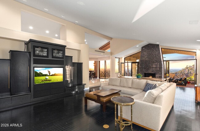 Building Photo - 5400 E Valle Vista Rd