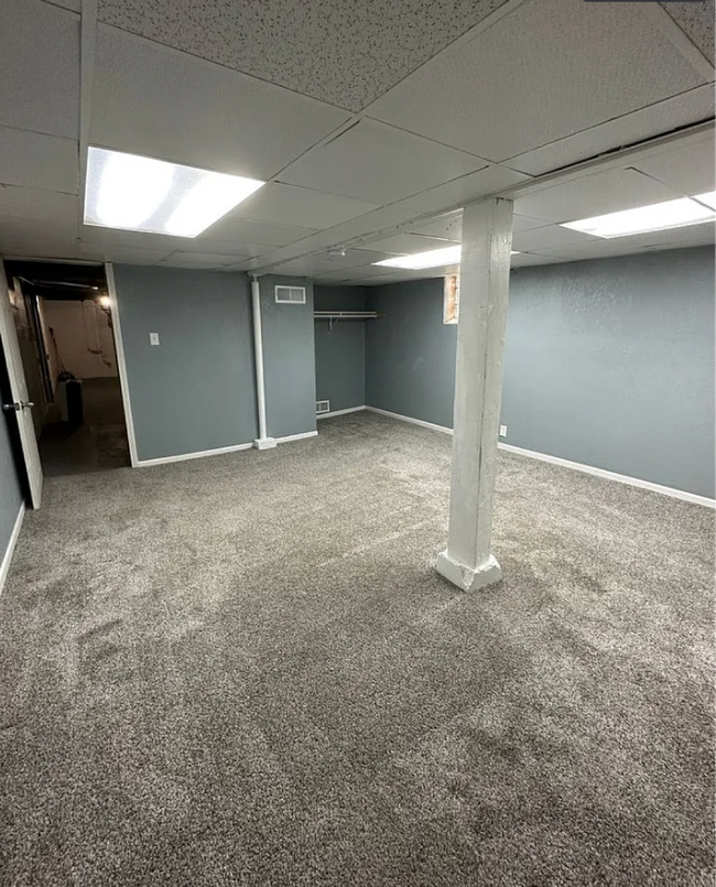 Building Photo - 3 Bedroom 1 Bath Home