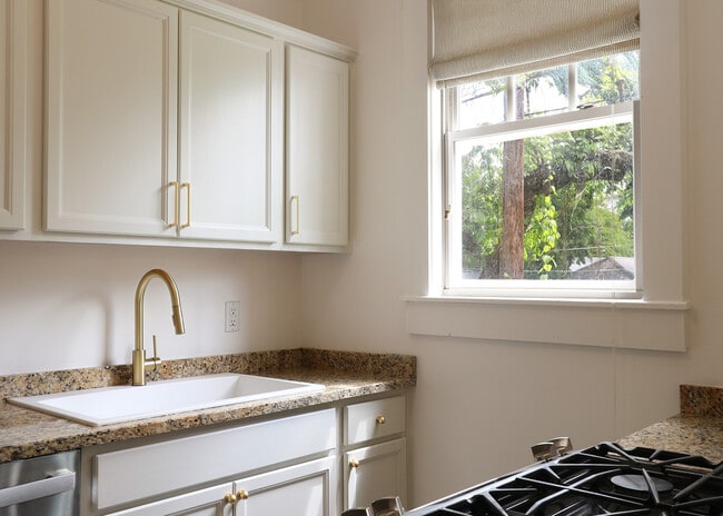 Kitchen - Brinkley