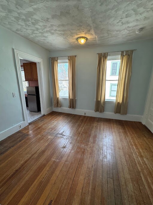 Building Photo - 129 Grasmere St