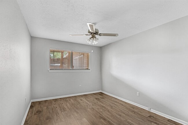 Building Photo - 24531 Whitesail Dr