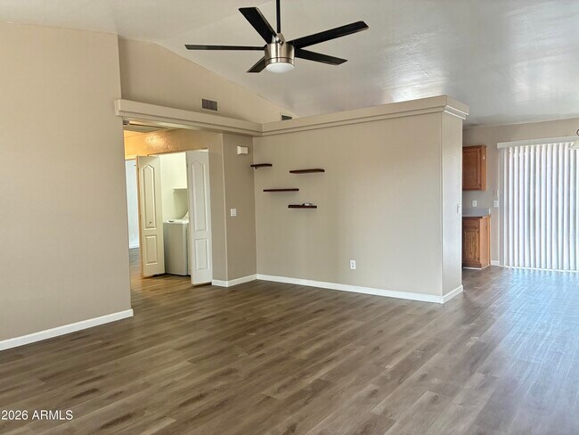 Building Photo - 9105 W Raven Dr