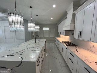 Building Photo - 960 Nours Cir SE