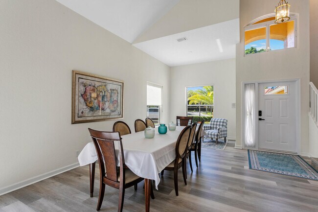 Building Photo - 8232 Heritage Club Dr