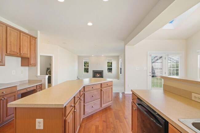 Building Photo - 5500 Young Family Trail West