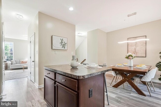 Building Photo - 11771 Sunningdale Pl