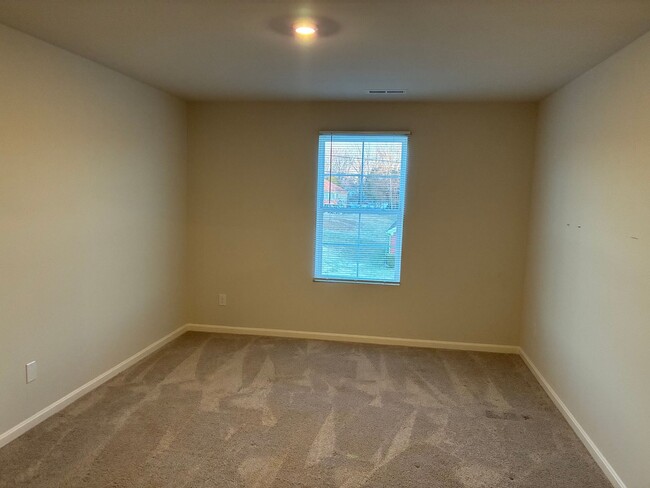 Building Photo - 105 S Osprey Ct