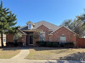 Building Photo - 15555 Forest Creek Dr