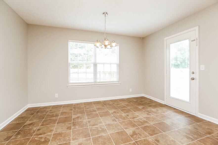 Building Photo - 2122 Tabasco Way