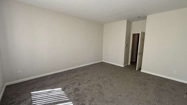 Building Photo - Adorable Four Bedroom home ready for its forever family!