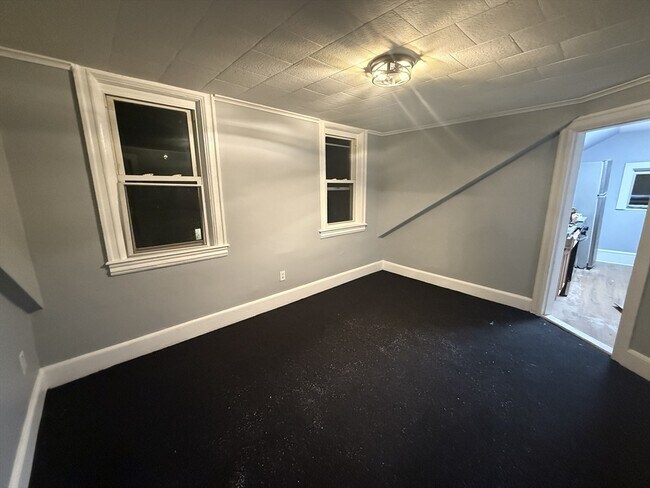 Building Photo - 84 Division St