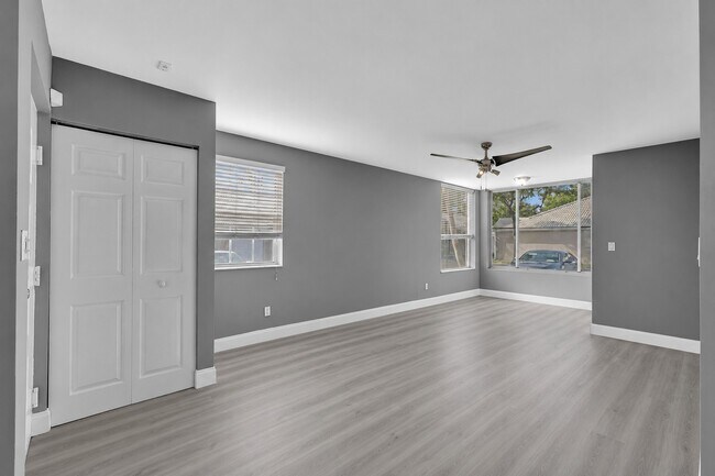 Building Photo - 2881 N Oakland Forest Dr
