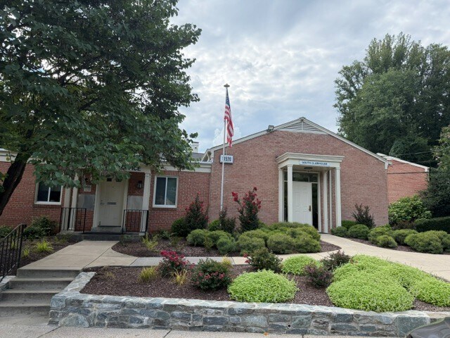 Building Photo - 10513 Weymouth St