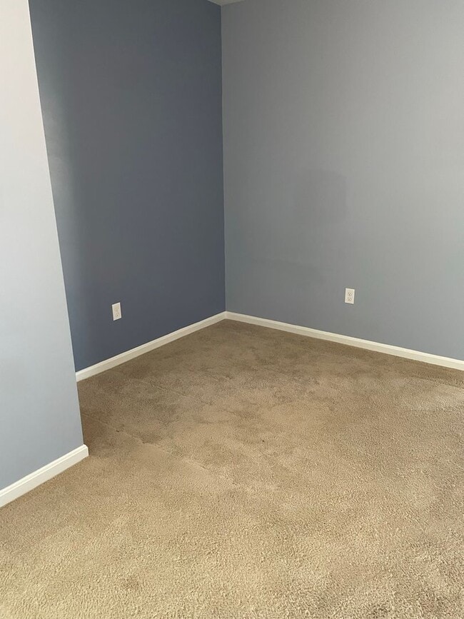 Building Photo - Single Family Home 2 bed For Rent