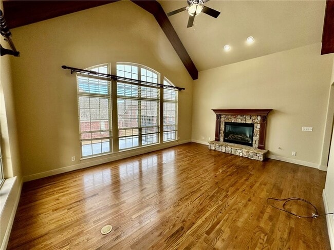 Building Photo - 6507 W Valley View Rd