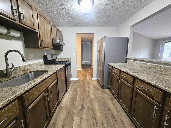 Building Photo - 400 Sheringham Ct