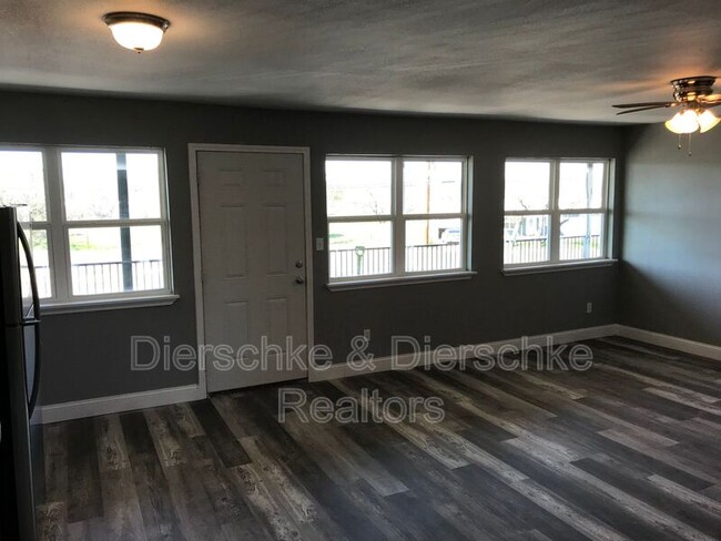 Building Photo - 3608 N Chadbourne St